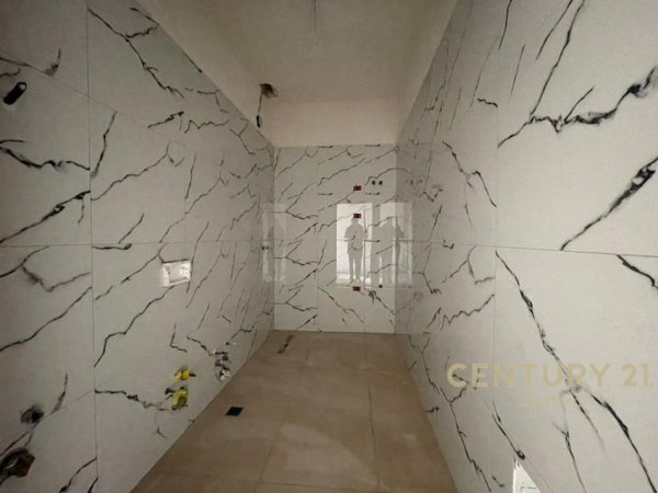 Tirane, shitet apartament 2+1 Kati 6, 116 m² 226.000 € 