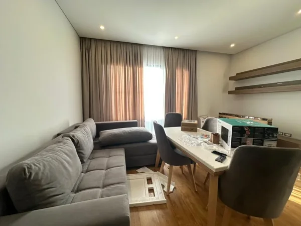 Tirane, jepet me qera apartament 1+1 Kati 2, 70 m² 750 € (Vasil Shanto)