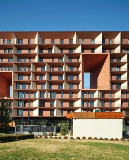 Tirane, jepet me qera zyre , 127 m² 1.500 € (RRUGA E KOSOVAREVE)