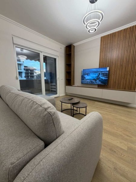 Tirane, jepet me qera apartament 1+1+Ballkon Kati 1, 70 m² 800 € (Kika 2)