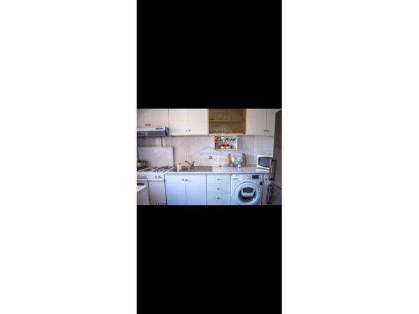 Tirane, jepet me qera apartament 2+1 Kati 4, 71 m² 600 € (Pazari i ri)
