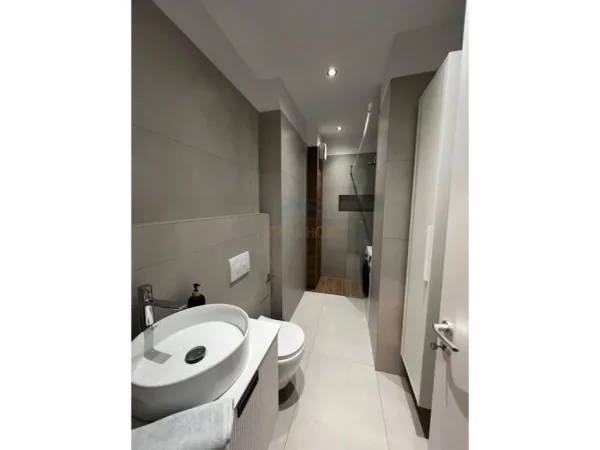 Tirane, jepet me qera apartament 1+1 Kati 2, 66 m² 600 € (Dritan Hoxha)