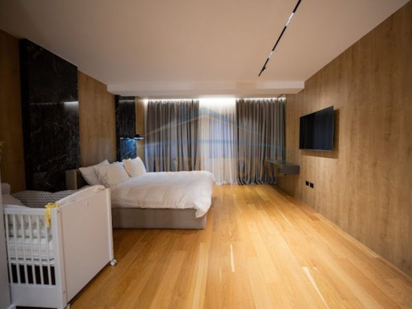 Tirane, shitet Vile 3+1 , 1.600.000 € 