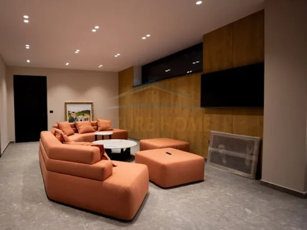 Tirane, shitet Vile 3+1 , 1.600.000 € 