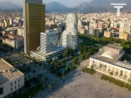 Tirane, shitet apartament 3+1 Kati 8, 221 m² 970.000 € 