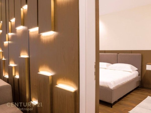 Tirane, jepet me qera apartament 2+1 Kati 5, 85 m² 1.500 € (Qender)