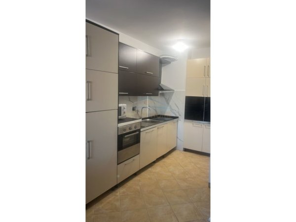 Durres, jepet me qera apartament 1+1+Ballkon Kati 3, 65 m² 500 € 