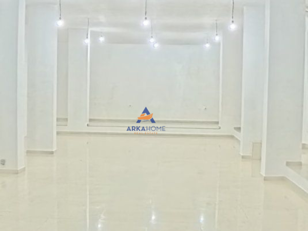 Tirane, jepet me qera ambjent biznesi Kati 0, 130 m² 1.300 € (medrese)