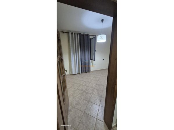 Tirane, jepet me qera apartament 1+1 Kati 1, 42 m² 600 € (Pazari i ri)