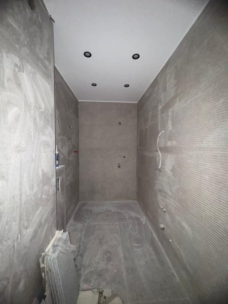 Tirane, shitet apartament 2+1+Ballkon Kati 8, 115 m² (Zona 5 Maj)