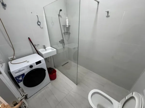 Tirane, jepet me qera apartament 1+1 Kati 1, 
