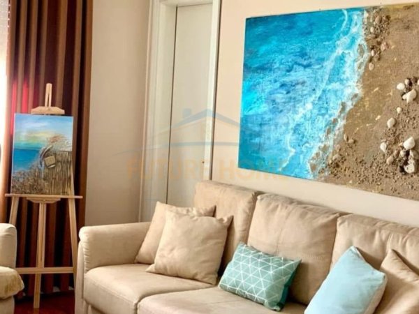 Durres, jepet me qera apartament 2+1+Ballkon Kati 7, 74 m² 800 € 