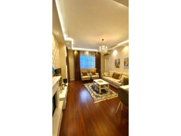Durres, jepet me qera apartament 2+1+Ballkon Kati 7, 74 m² 800 € 