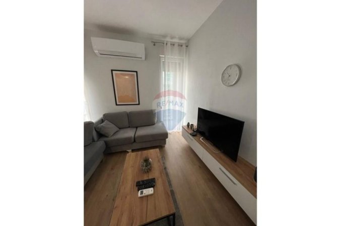 Tirane, jepet me qera apartament 2+1 Kati 3, 98 m² 750 € (Rruga Dritan Hoxha)