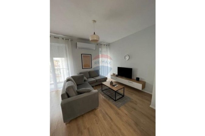 Tirane, jepet me qera apartament 2+1 Kati 3, 98 m² 750 € (Rruga Dritan Hoxha)