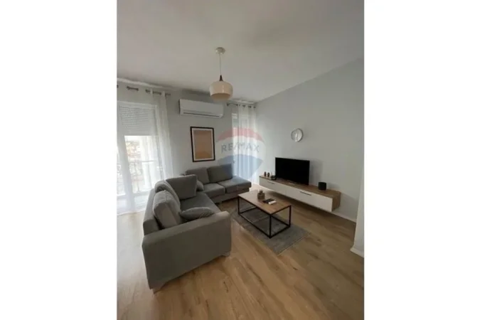 Tirane, jepet me qera apartament 2+1 Kati 3, 98 m² 750 € (Rruga Dritan Hoxha)