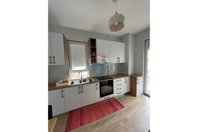 Tirane, jepet me qera apartament 2+1 Kati 3, 98 m² 750 € (Rruga Dritan Hoxha)