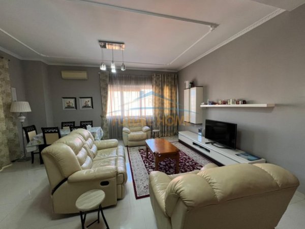 Tirane, jepet me qera apartament 2+1 Kati 6, 111 m² 750 € (Bulevardi Gjergj Fishta)