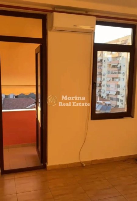 Tirane, jepet me qera apartament 2+1 Kati 6, 85 m² 500 € (Komuna e Parisit)