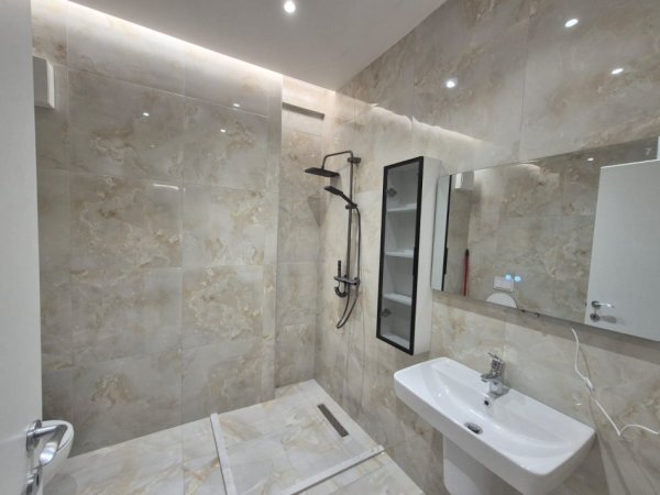 Tirane, jap me qera apartament 2+1 Kati 3, 90 m² 1.200 € 