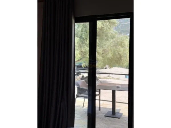 Tirane, shitet hotel , 600 m² 1.500.000 € (Qeparo)