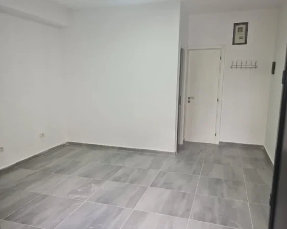 Tirane, jepet me qera ambjent biznesi Kati 0, 30 m² 370 € (Rruga Sulejman Pasha)