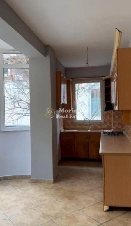 Tirane, jepet me qera apartament 2+1 Kati 3, 89 m² 650 € (Kodra e Diellit)