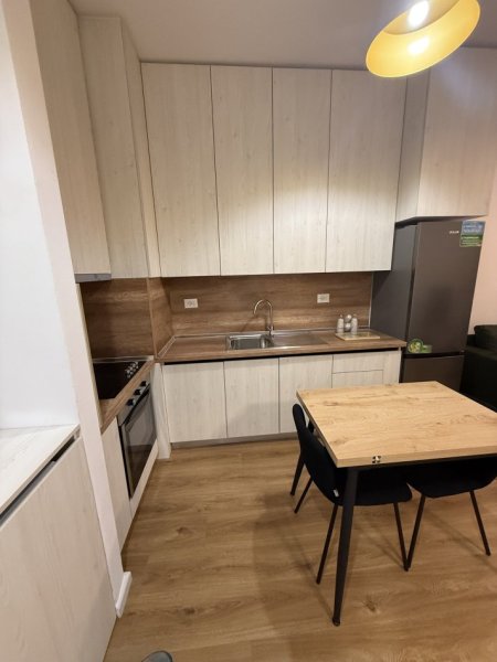 Tirane, jepet me qera apartament 1+1+Ballkon Kati 3, 500 €