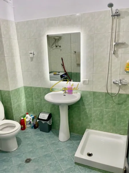 Tirane, jepet me qera apartament 2+1 Kati 7, 85 m² 550 € (ISH SHESHI SHQIPONJA)