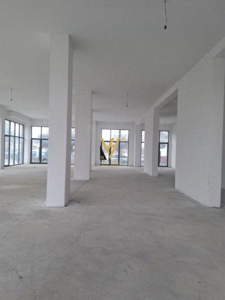 Tirane, jepet me qera ambjent biznesi Kati 0, 600 m² 5.000 € (ASTIR)