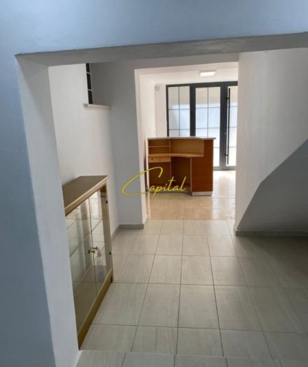 Tirane, jepet me qera ambjent biznesi Kati 0, 160 m² 1.400 € (QENDER)