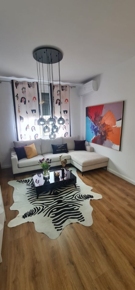 Tirane, shitet apartament 1+1 , 62 m² 168.000 € 