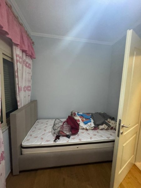 Tirane, jepet me qera apartament 2+1+Ballkon Kati 7, 97 m² 600 € (rruga asim vokshi)