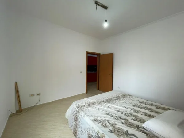 Tirane, shitet apartament 1+1 Kati 5, 61 m² 100.000 € (Yzberisht)