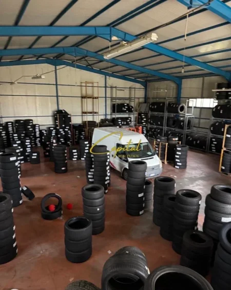 Tirane, jepet me qera Kapanon Kati 0, 500 m² 1500 € ( KASHAR )