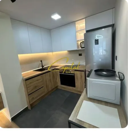 Tirane, jepet me qera apartament 1+1 Kati 11, 70 m² 800 € (PAZARI I RI)