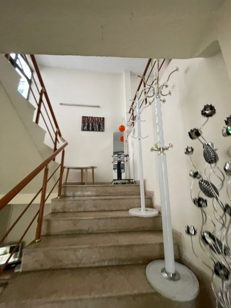 Tirane, jepet me qera dyqan Kati 0, 360 m² 7.500 € (BULEVARDI ZOGU I PARE )