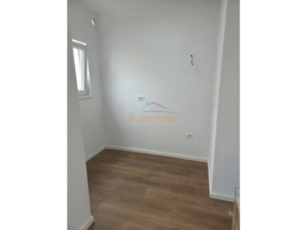 Shitet, Apartament 1+1, Tregu i ri elektrik, Tiranë.  (AREA62924)