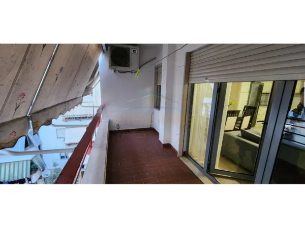 Tirane, jepet me qera apartament 2+1 Kati 4, 124 m² 850 € (Kopshti Zoologjik)