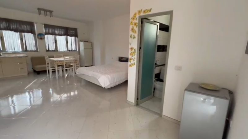 Tirane, jepet me qera garsonier 1+1 Kati 0, 240 m² 1.100 € (prush)