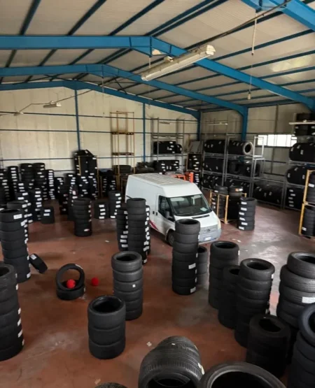 Tirane, jepet me qera magazine Kati 0, 500 m² 1.500 € (KASHAR)