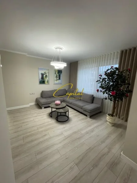 Tirane, jepet me qera apartament 1+1 Kati 3, 75 m² 900 € (RRUGA E KOSOVAREVE)