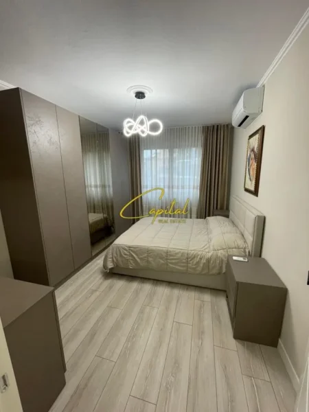 Tirane, jepet me qera apartament 1+1 Kati 3, 75 m² 900 € (RRUGA E KOSOVAREVE)