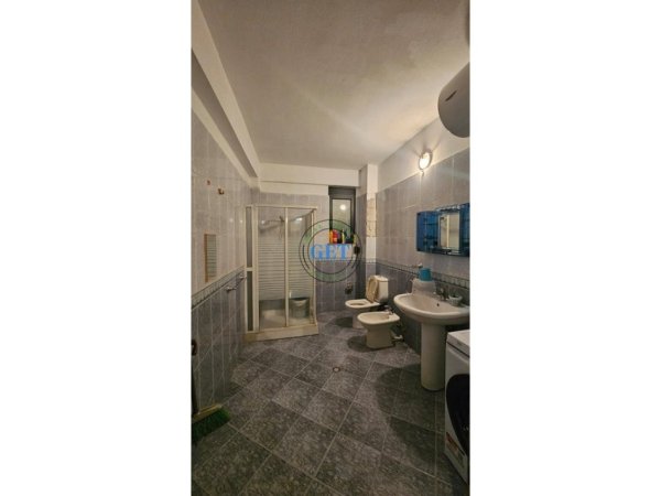 Durres, jepet me qera apartament 2+1+Ballkon Kati 2, 100 m² 350 € 