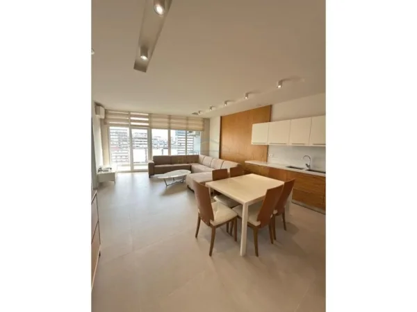 Tirane, shitet apartament 2+1+Ballkon Kati 7, 118 m² 355.000 € (Kika 2 , Komuna e Parisit)