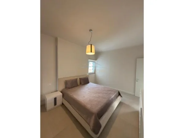 Tirane, shitet apartament 2+1+Ballkon Kati 7, 118 m² 355.000 € (Kika 2 , Komuna e Parisit)