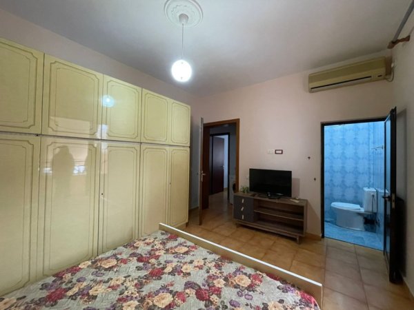 Tirane, jepet me qera apartament 1+1 Kati 2, 60 m² 350 € (Kodra e Diellit)