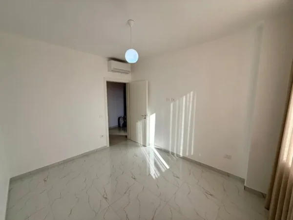 🏘️ Jepet me qira apartament 2+1 📍 Ali Demi, te Fusha