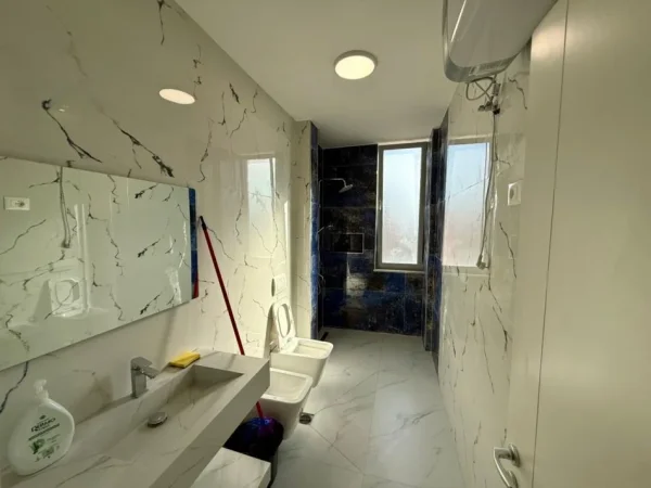 🏘️ Jepet me qira apartament 2+1 📍 Ali Demi, te Fusha