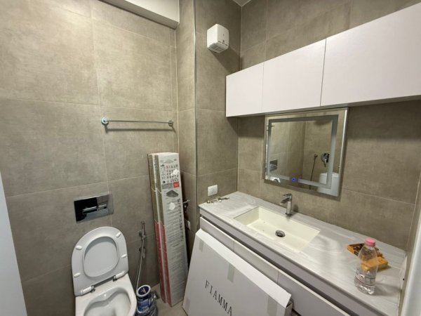 Tirane, jepet me qera apartament 1+1+Ballkon Kati 1, 67 m² 800 € (Komuna e parisit)